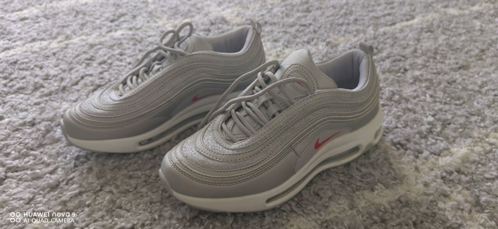 Vand air max 97, purtati o singura data