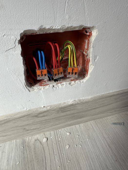 Echipa electricieni /intervenitii non stop