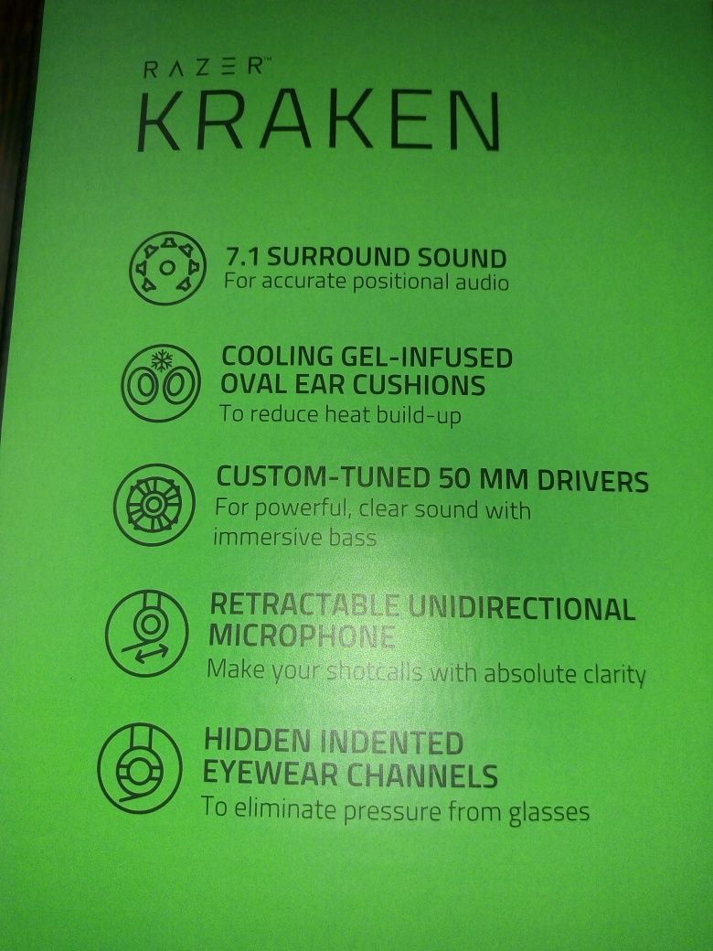 Геймърски слушалки с микрофон RAZER KRAKEN/имат забележки