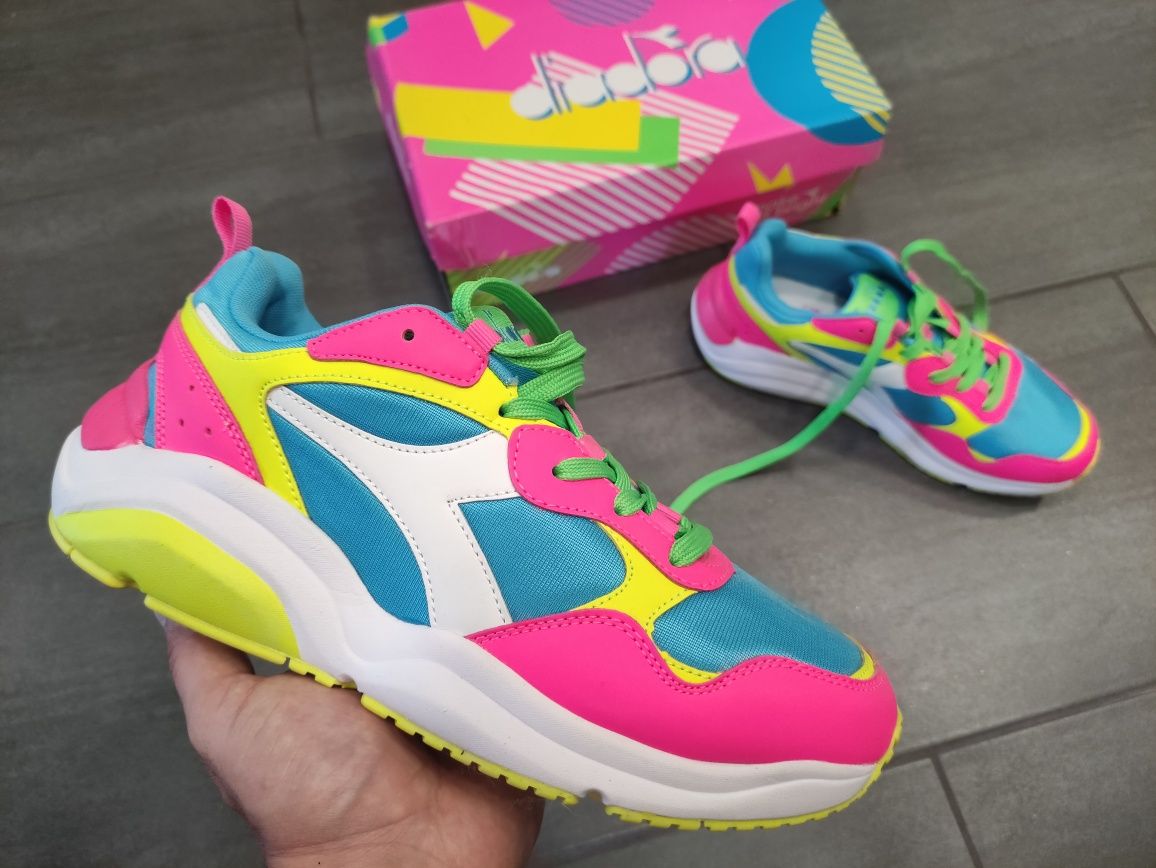 Diadora Whizz Run Fluo / Маратонки / 42