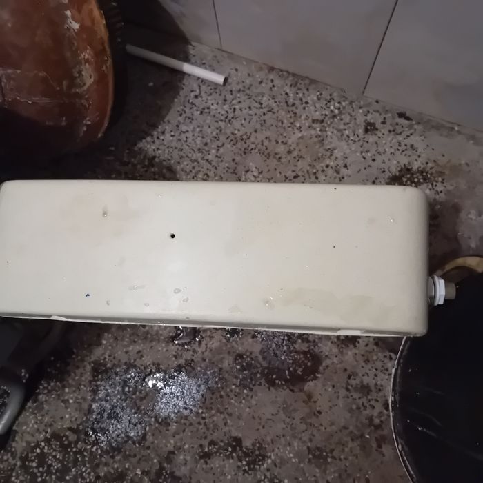 Тоалетно  казанче,пластмасово