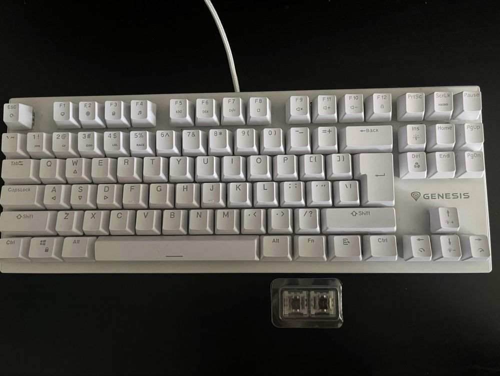 Genesis Thor 303 TKL