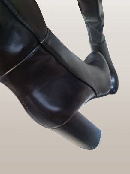 Cizme înalte, cu toc tip bloc, mărime 36