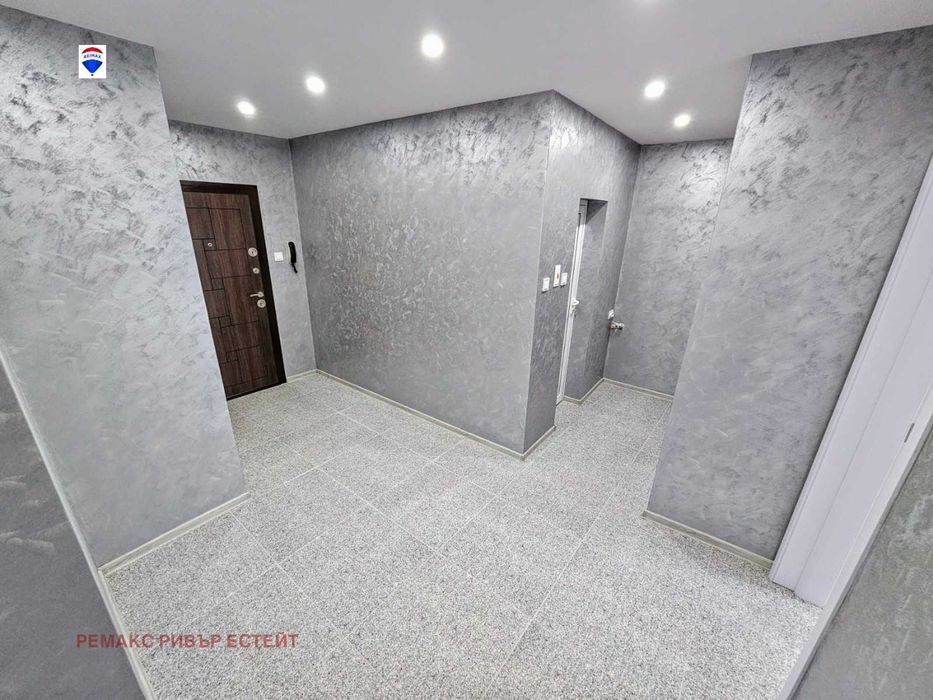 Продава се Двустаен апартамент в Русе, Здравец Изток - 68 кв.м за 1087 €/кв.м - Снимка #10