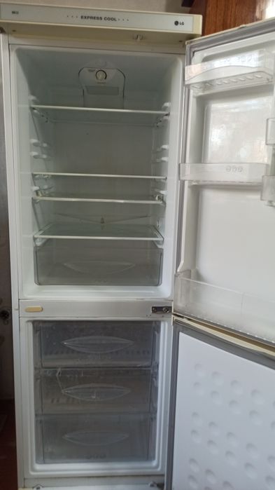 Холодильник LG полностью рабочий