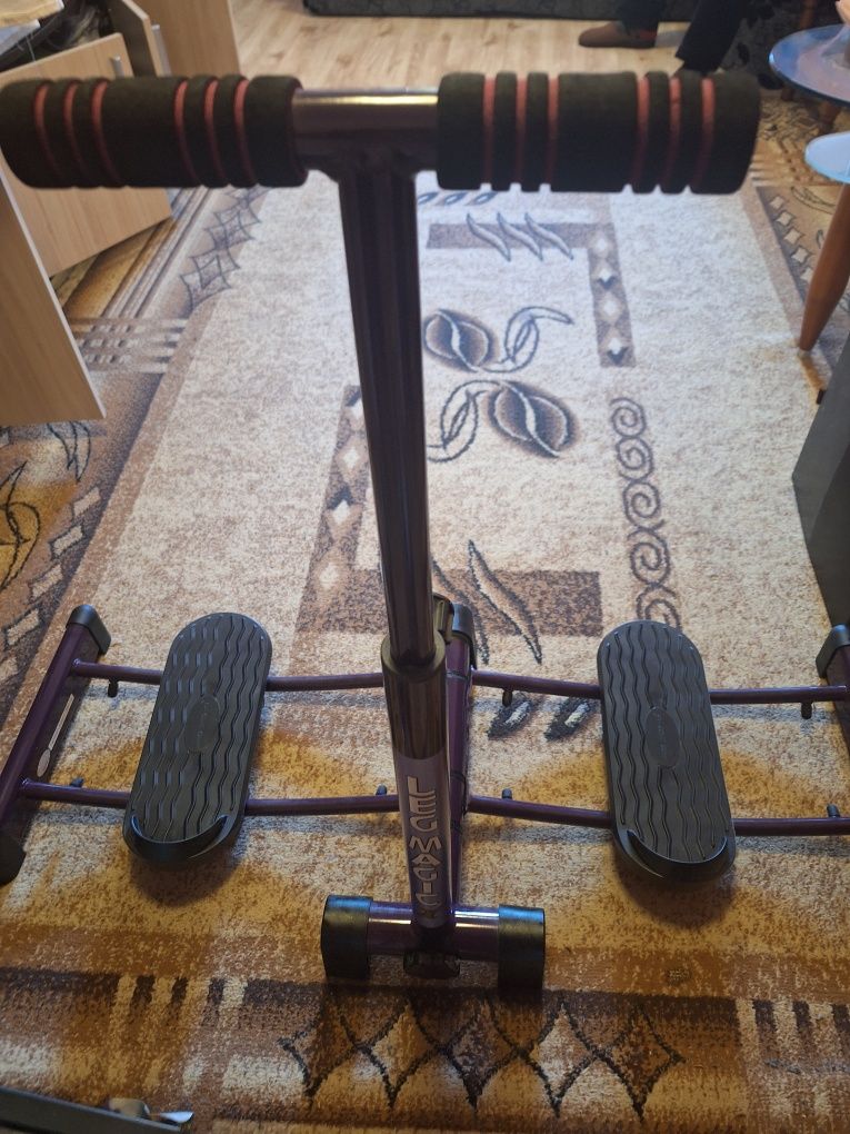 Уред за упражнения Leg Magic