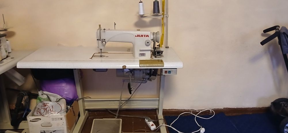 Продаёться срочно швейное машина JUITA в.хорошим состочние.