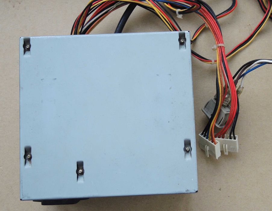 AT Sursa Sunny Technologies SY230 230W Testat