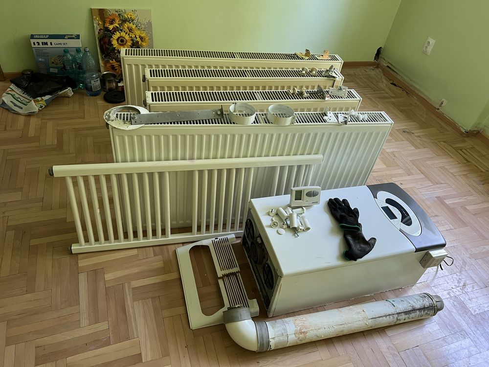 Centrala Ariston 24kW, 2013, 5 calorifere, accesorii si termostat