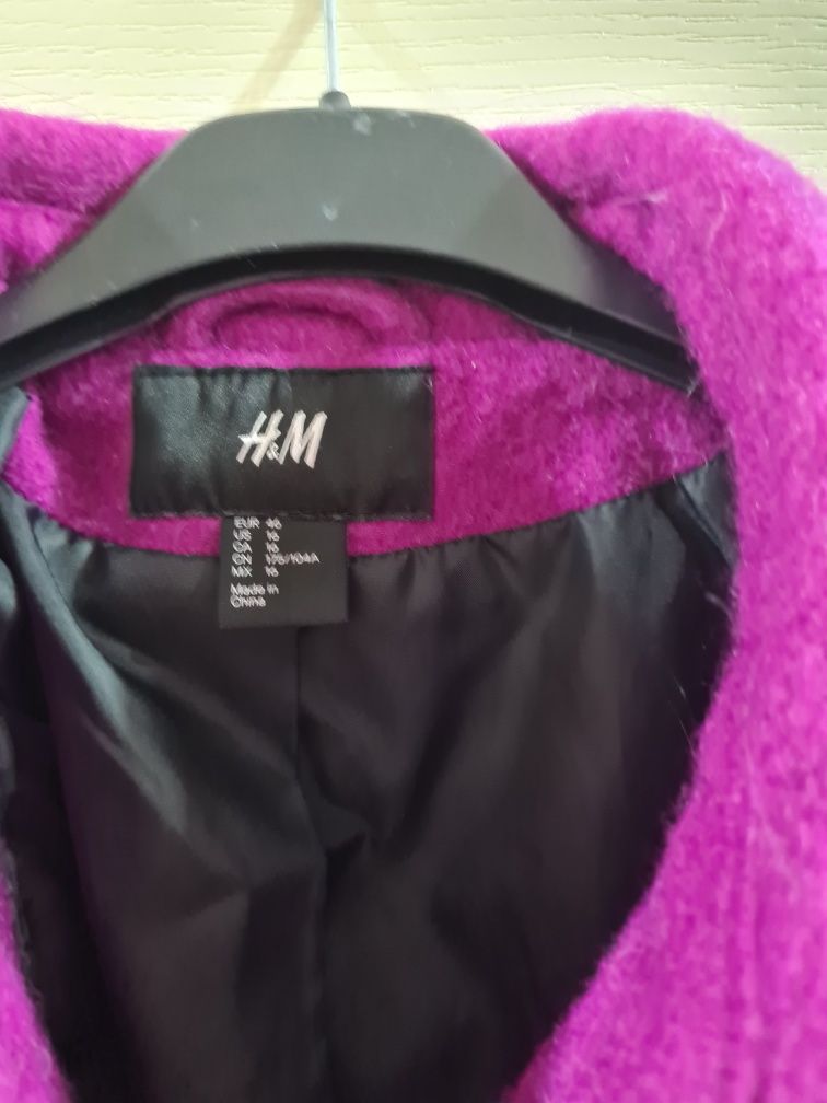 Палто от H&M в тъмно цикламено