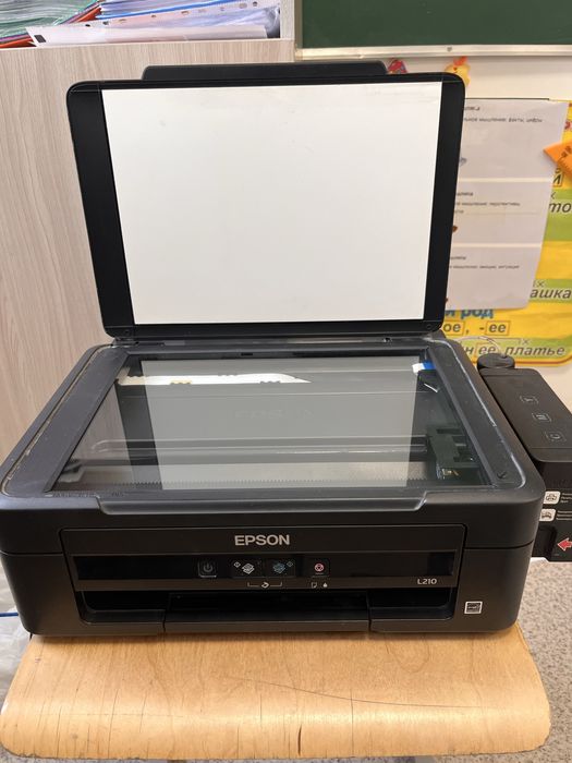 Срочно продам принтер на запчасти