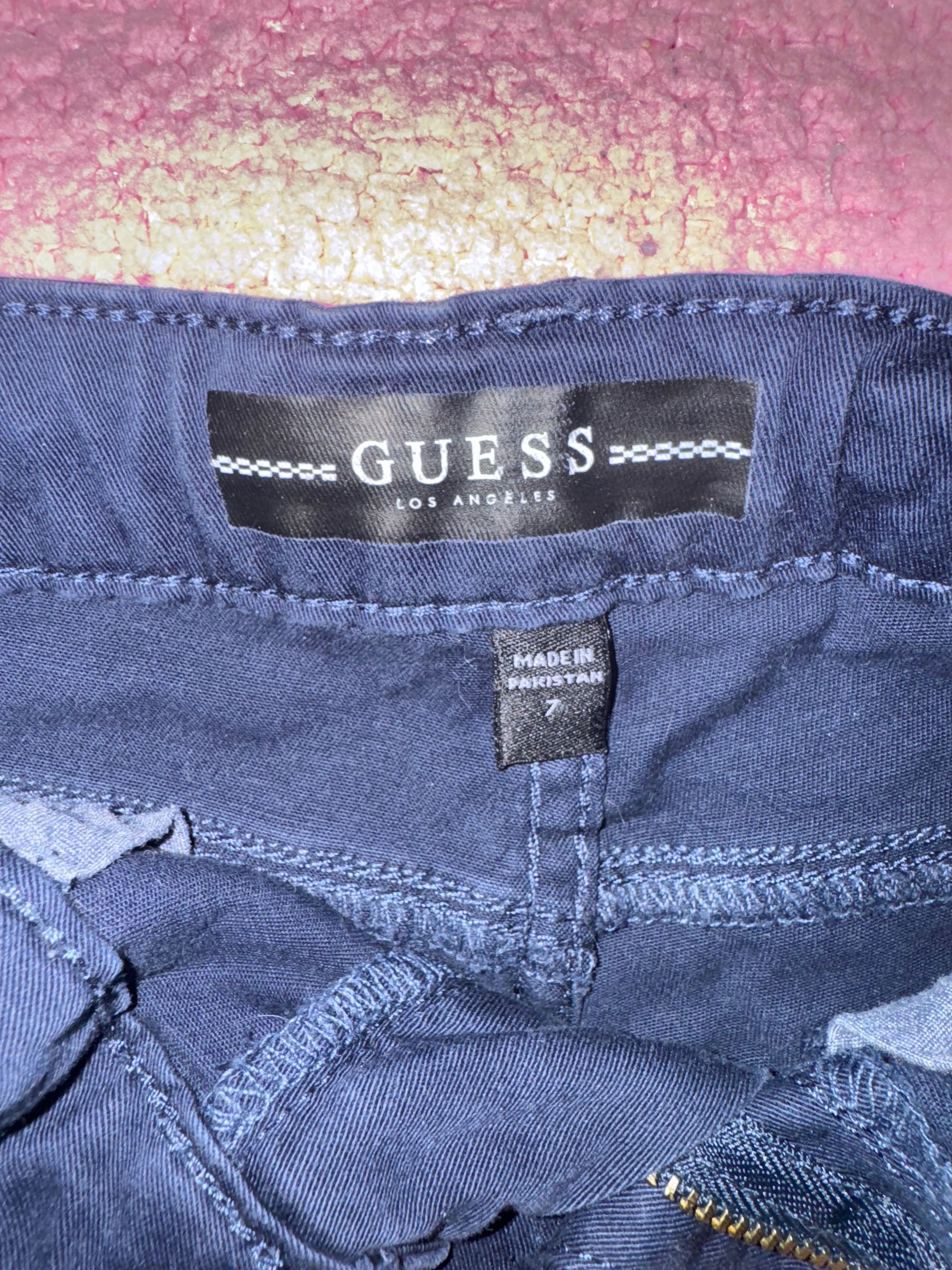 Къси панталонки Guess за момиче