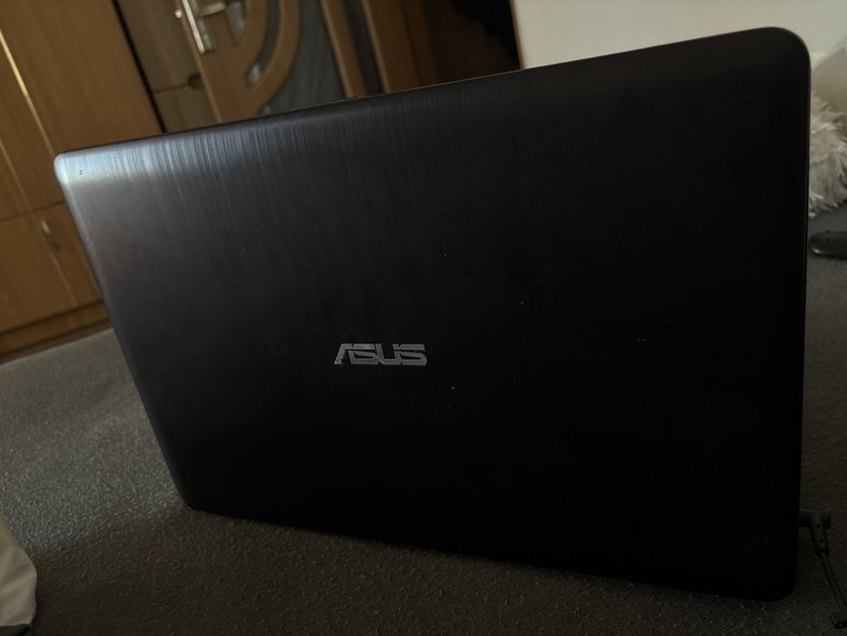 Asus Vivobook Max Laptop