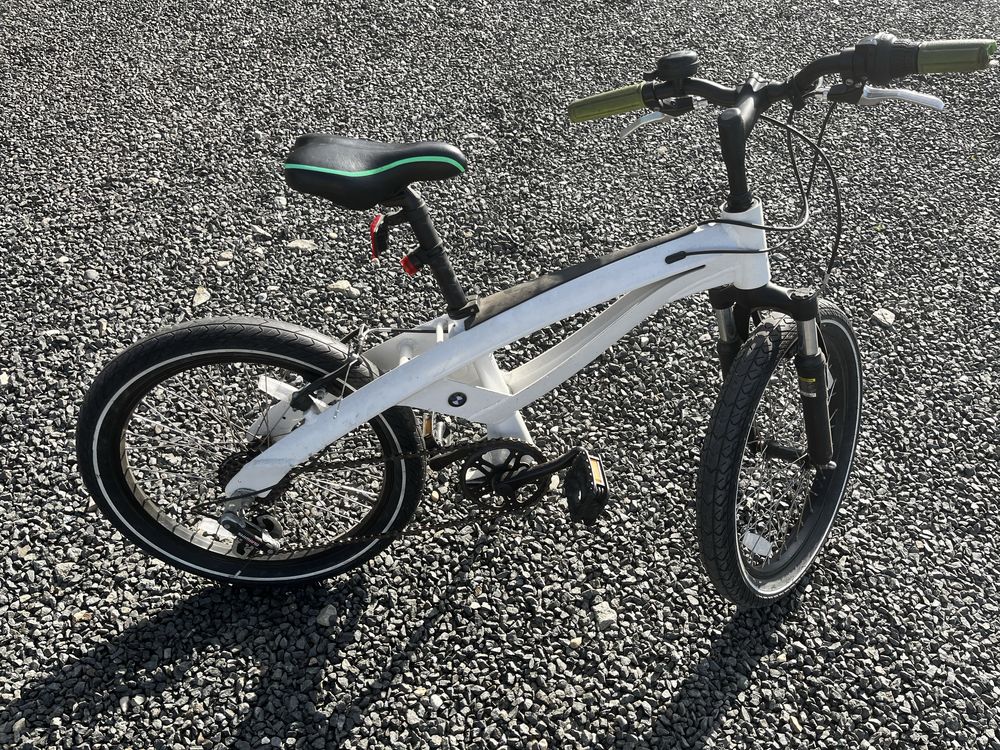 Bicicleta bmw junior 20 zoll , 6-9/10 ani