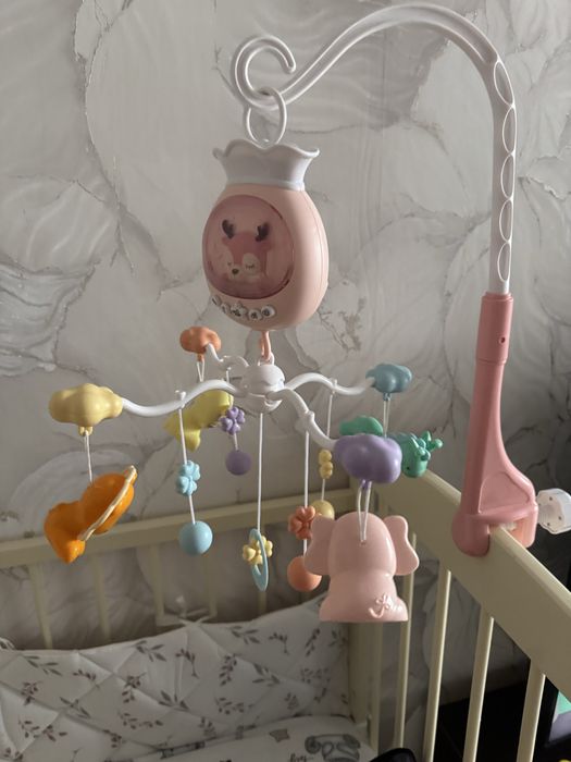 Детский мобиль в кроватку с пультом