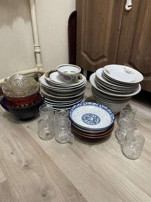 Продам посуду не битая