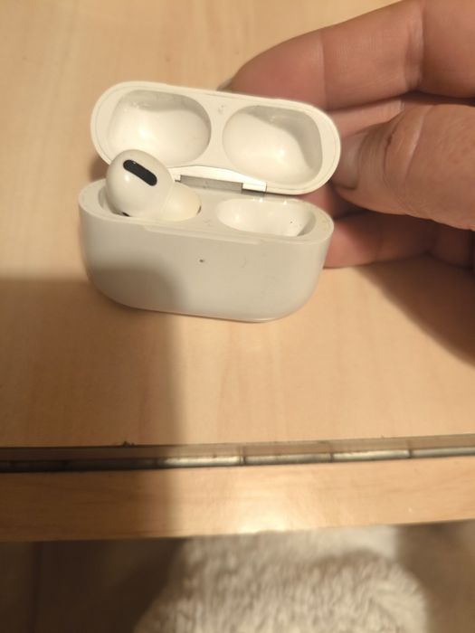 Okazie!!!Căști Apple  generația 1