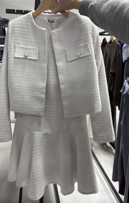 Продам платье размер М