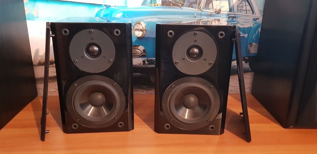 Boxe audio Yamaha NX E 700 - monitoare