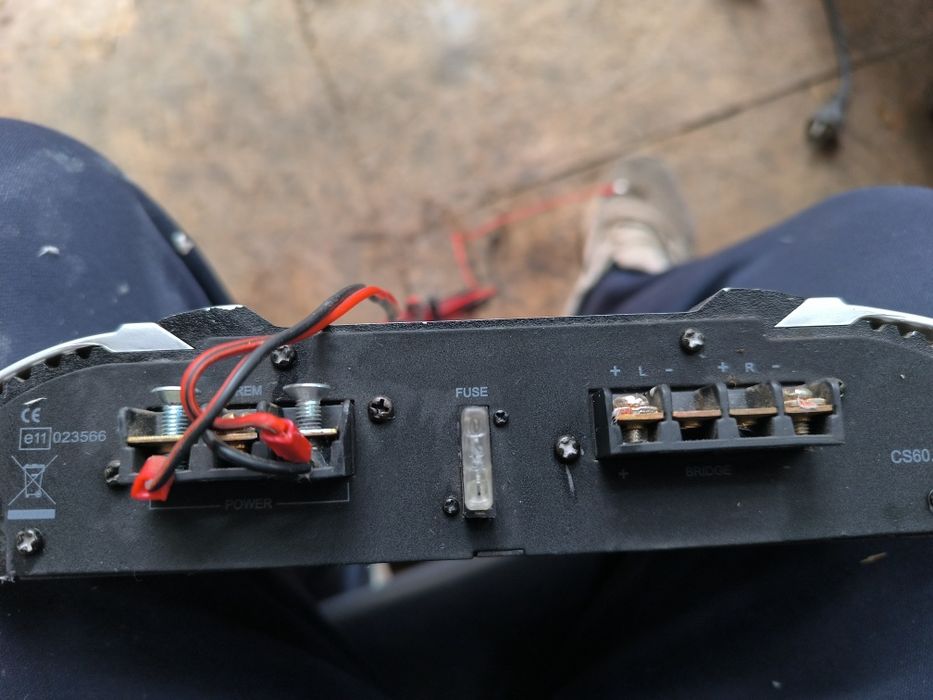 Statie auto jbl si sub subwoofer jbl