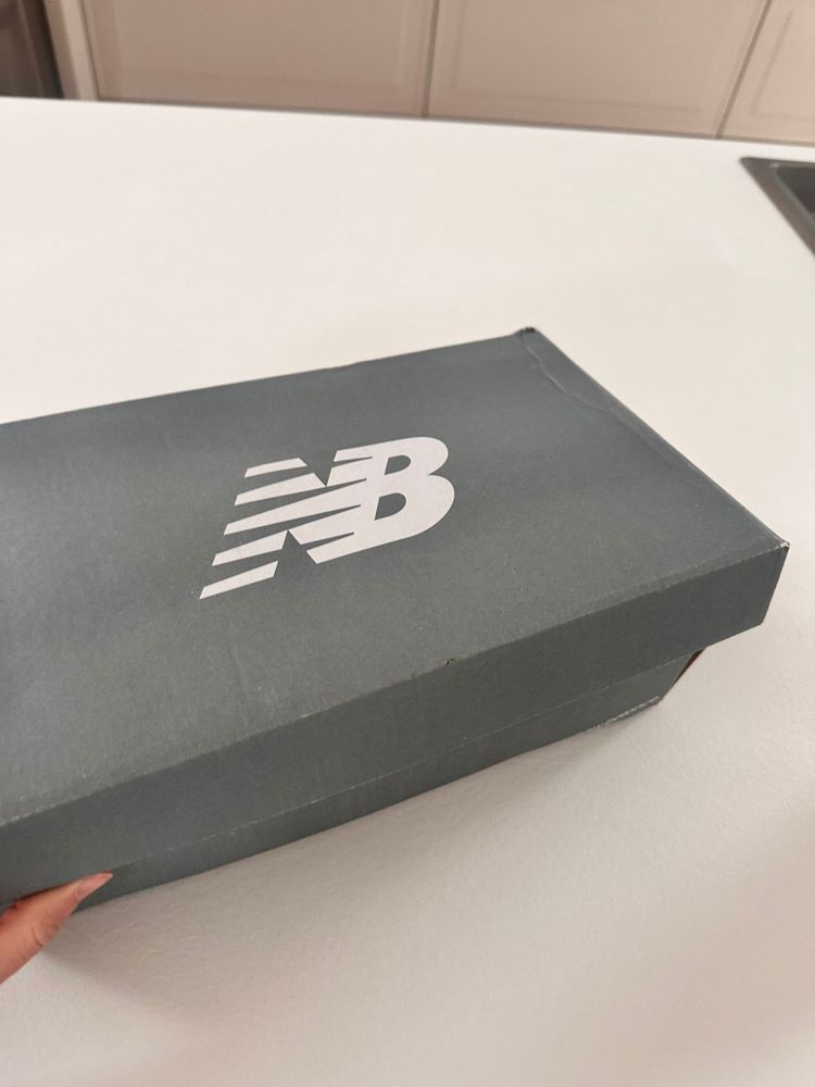 Pantofi sport new balance nu sunt originali