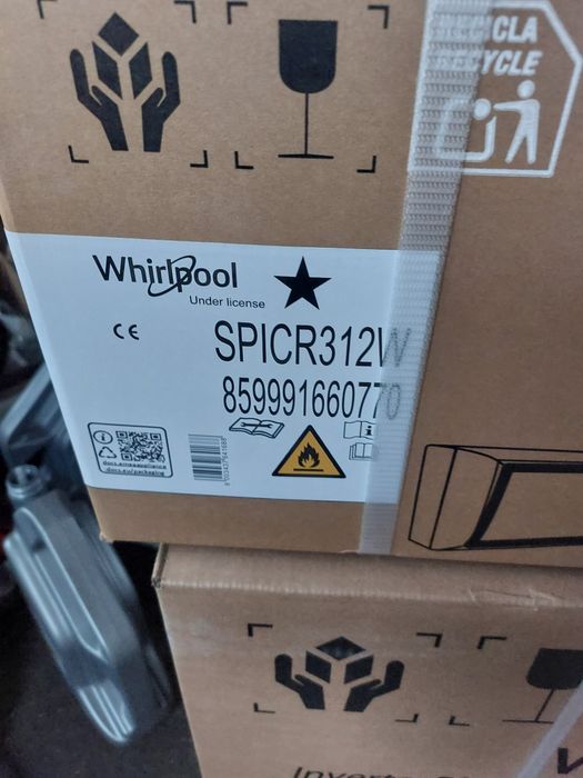 Климатик Whirpool нов с гаронция