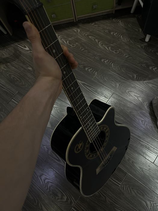 Гитара Swift Horse в хорошем состоянии