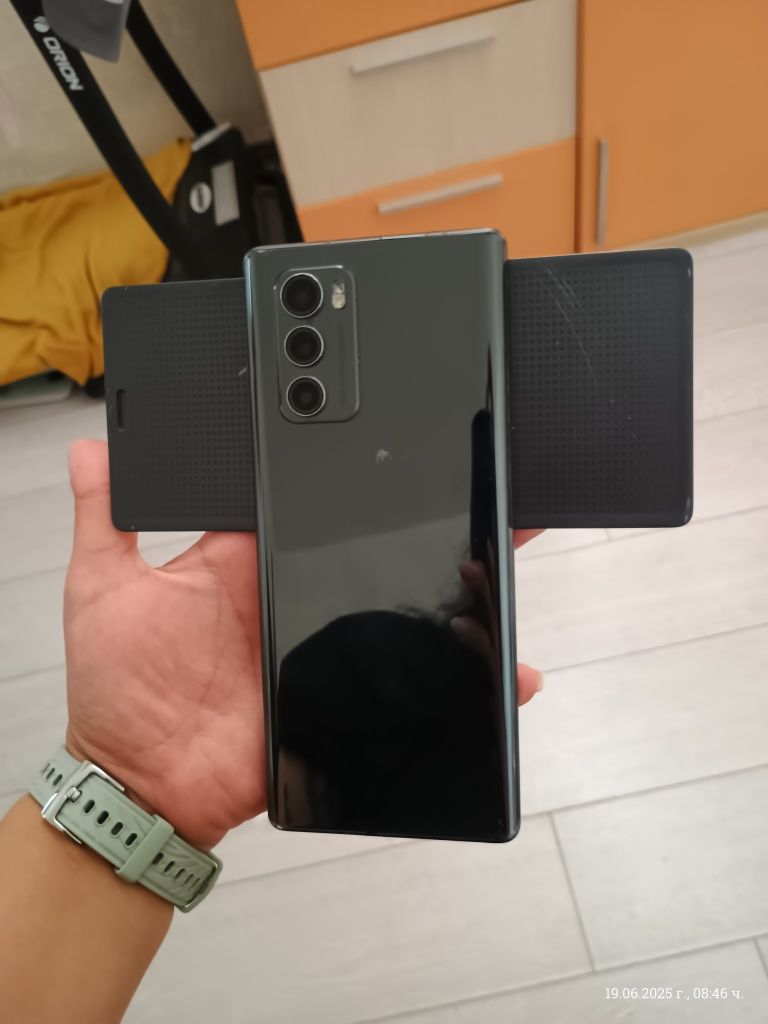 LG WING Прекрасен за ценители.