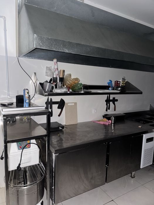 Продоется вся мебель и техника для ресторана