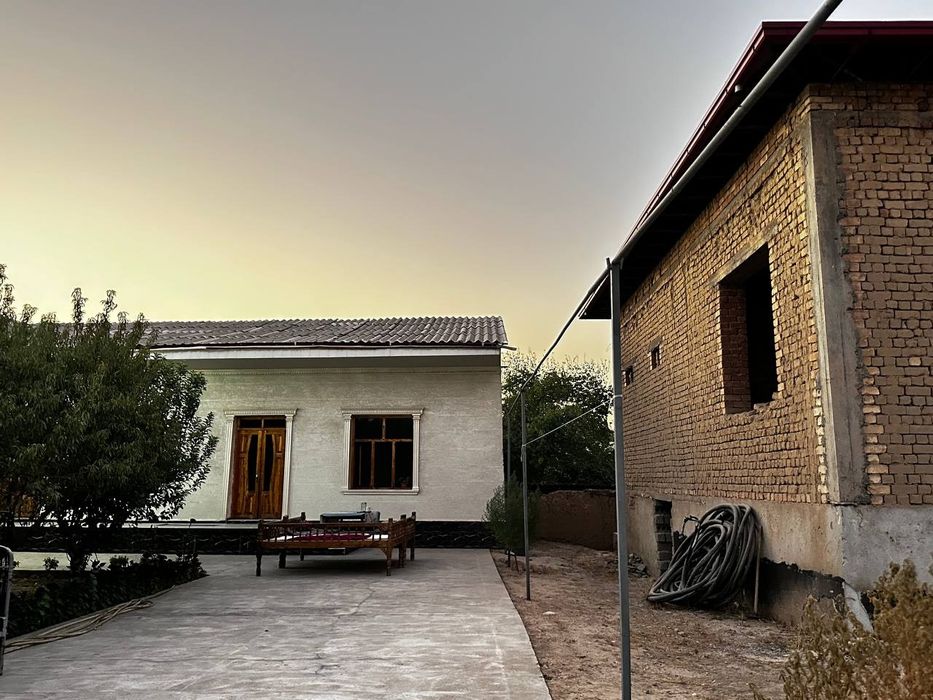 Бектемир, Самонбозор — 10 сотих, 2 та участка, 5 хонали уй

Бектемир,