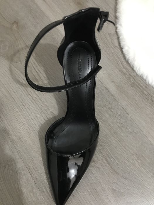 Нови обувки