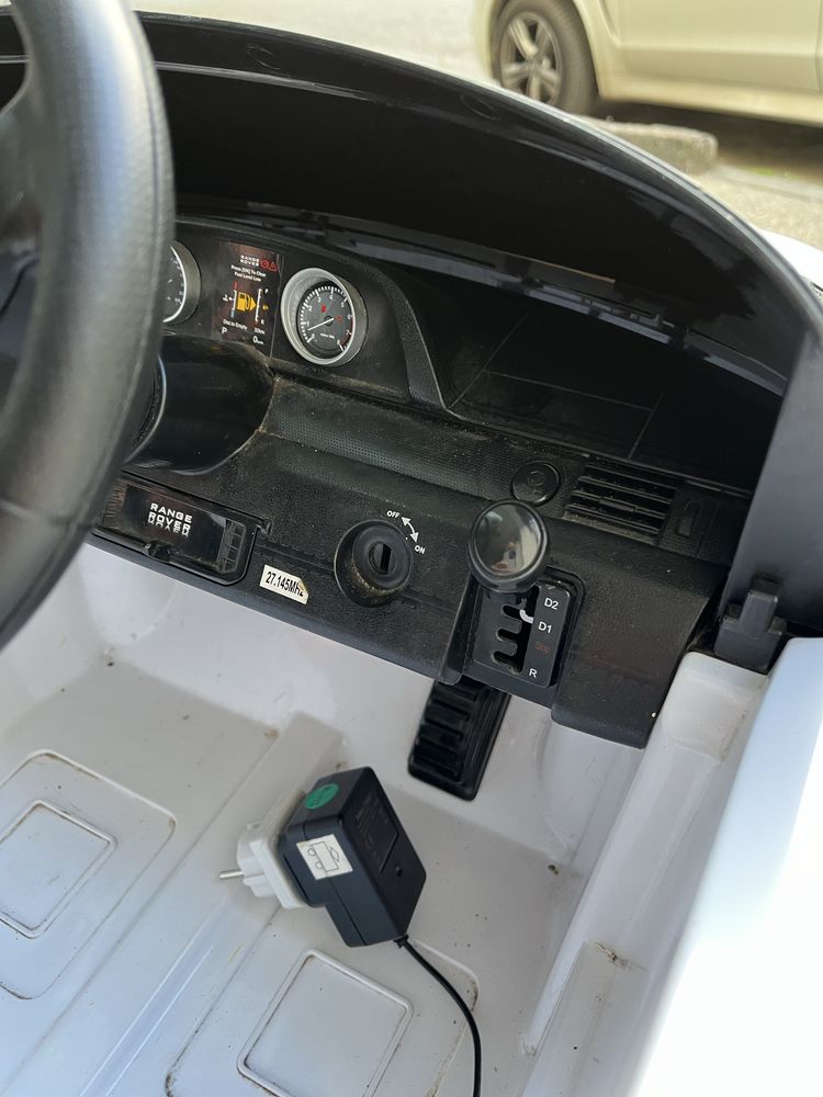 Детска акумулаторна кола Range Rolver