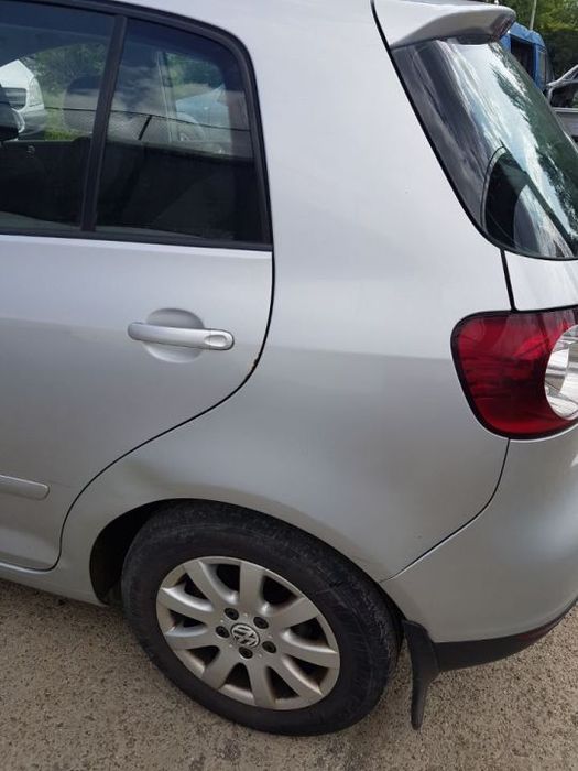 Aripa Stanga Spate VW Golf 6 Plus 2008 - 2012 Cod Culoare LA7W