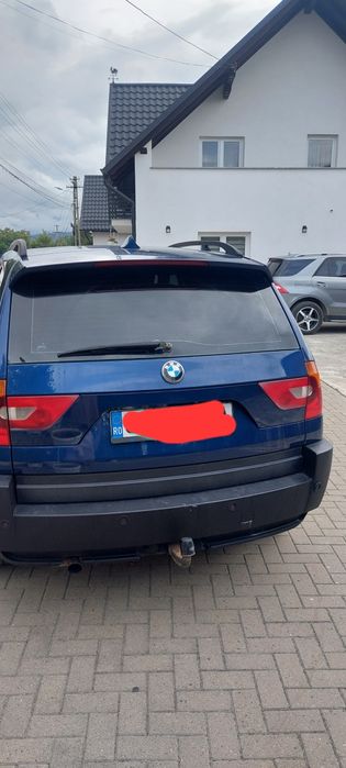 Vând BMW. Întreținut bine