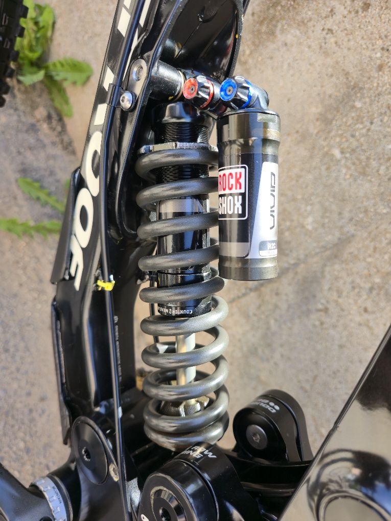 Nukeproof Pulse Downhill 26цола. Fox 40, Rockshox, 1x9 скорости Sram