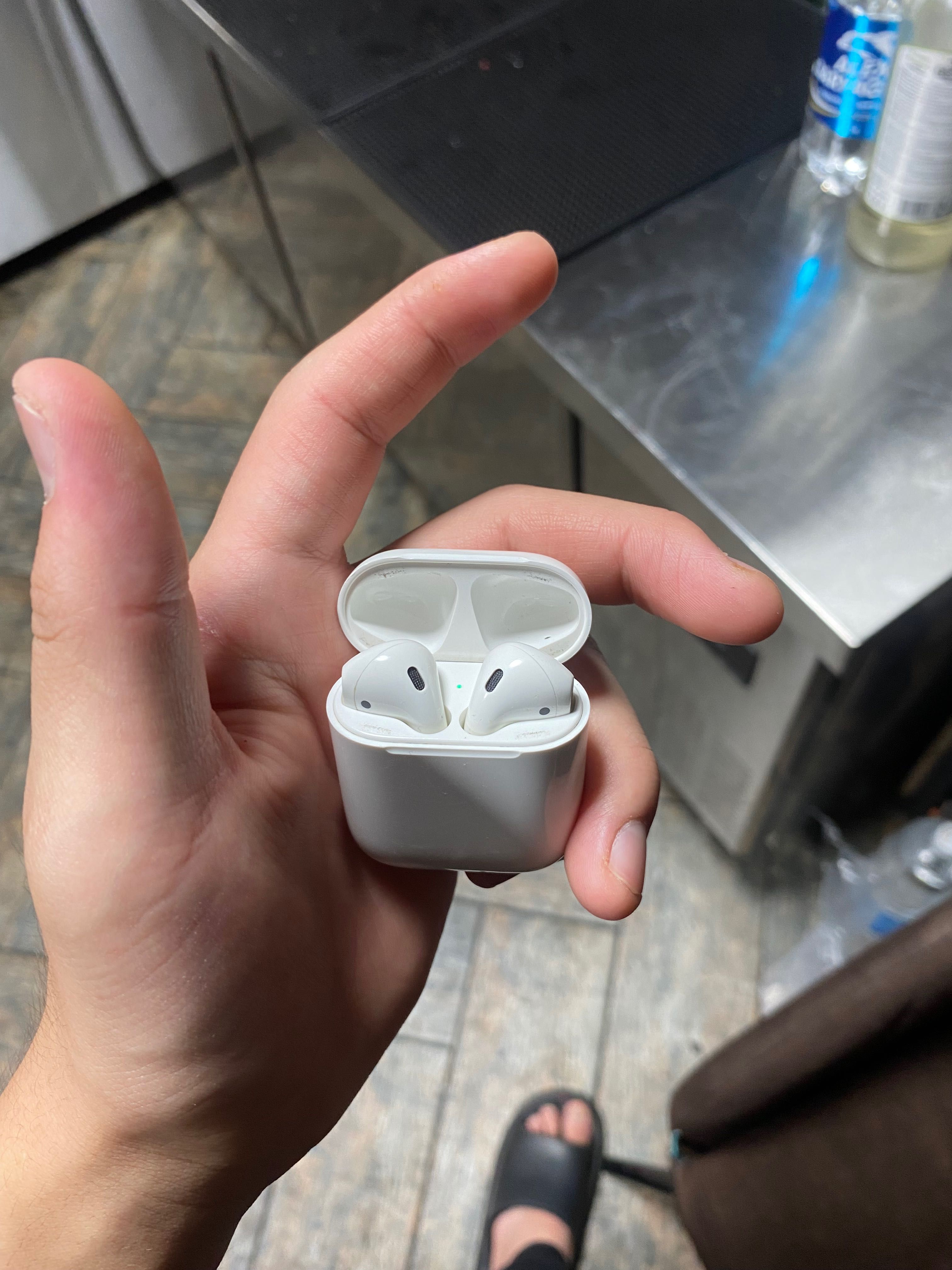 Air pods 2 оригинал