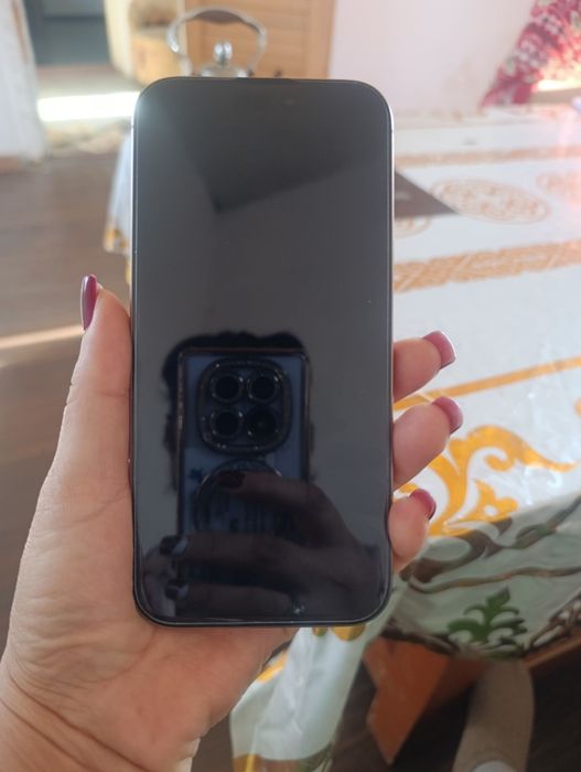 Продам айфон срочно