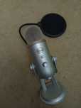 Микрофон "Blue Yeti"