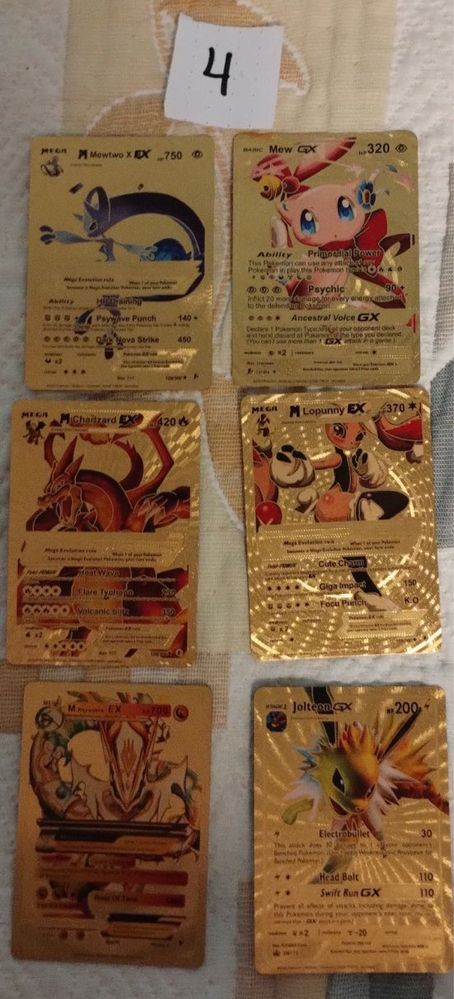Продавам карти  Pokémon  златна колекция 2024