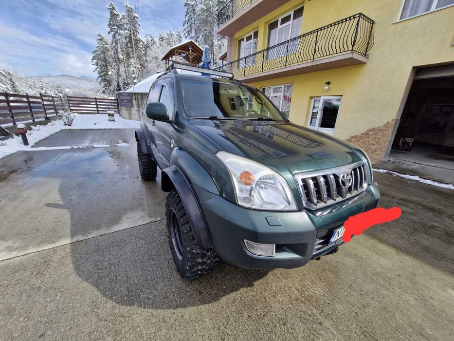 Toyota Land Cruiser- J12