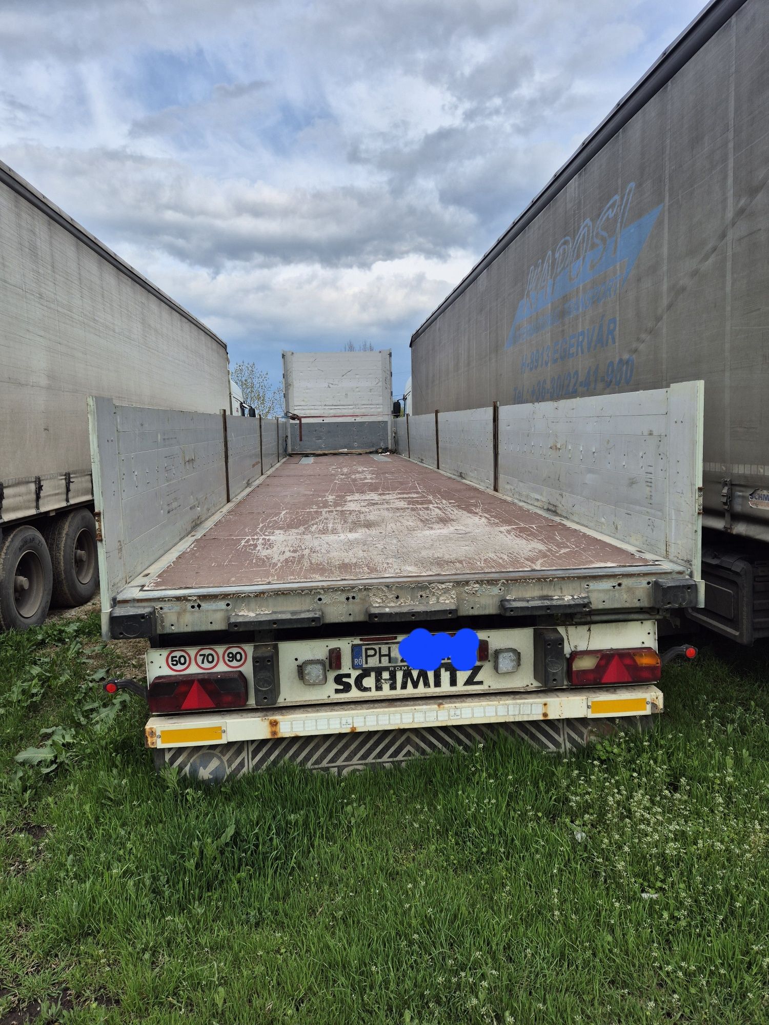 Vând platforma schmitz cu obloane