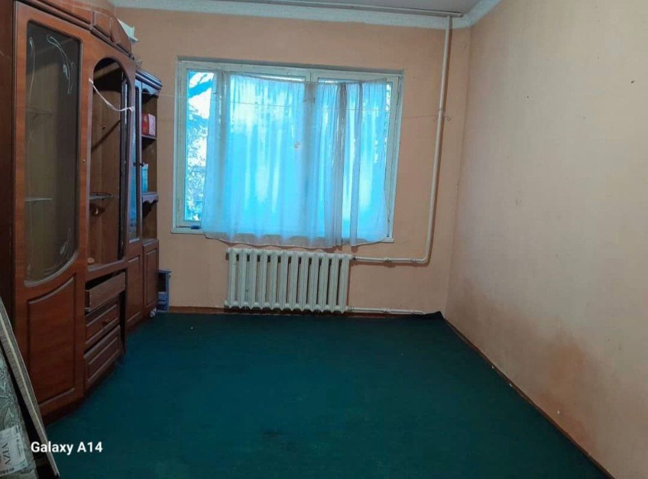 Продажа 1 хона 1 етаж 4 етажл 
Кора камиш 1/1