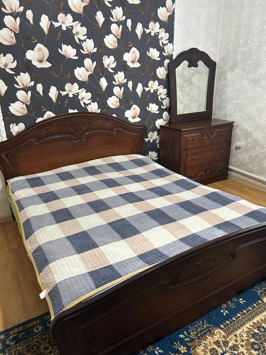 Продам спальный гарнитур