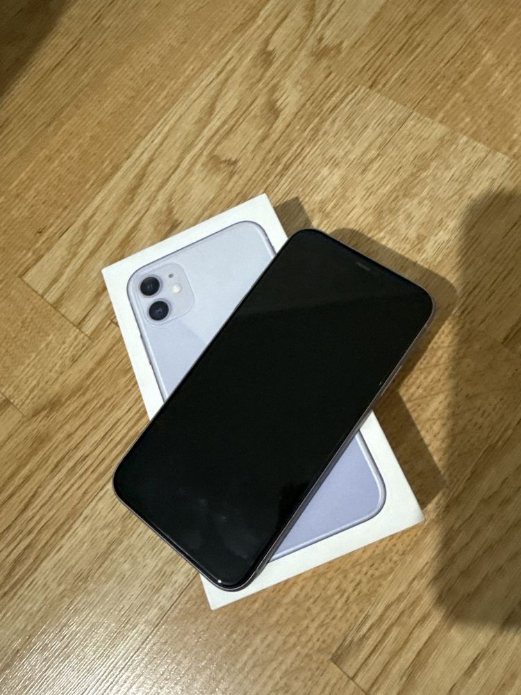 IPhone 11 с коробкой