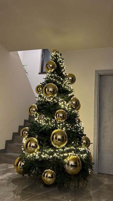 Brad de Craciun artificial