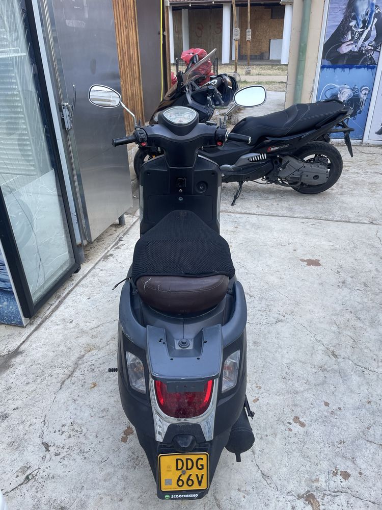 Скутер IVA FIRENZO 49с