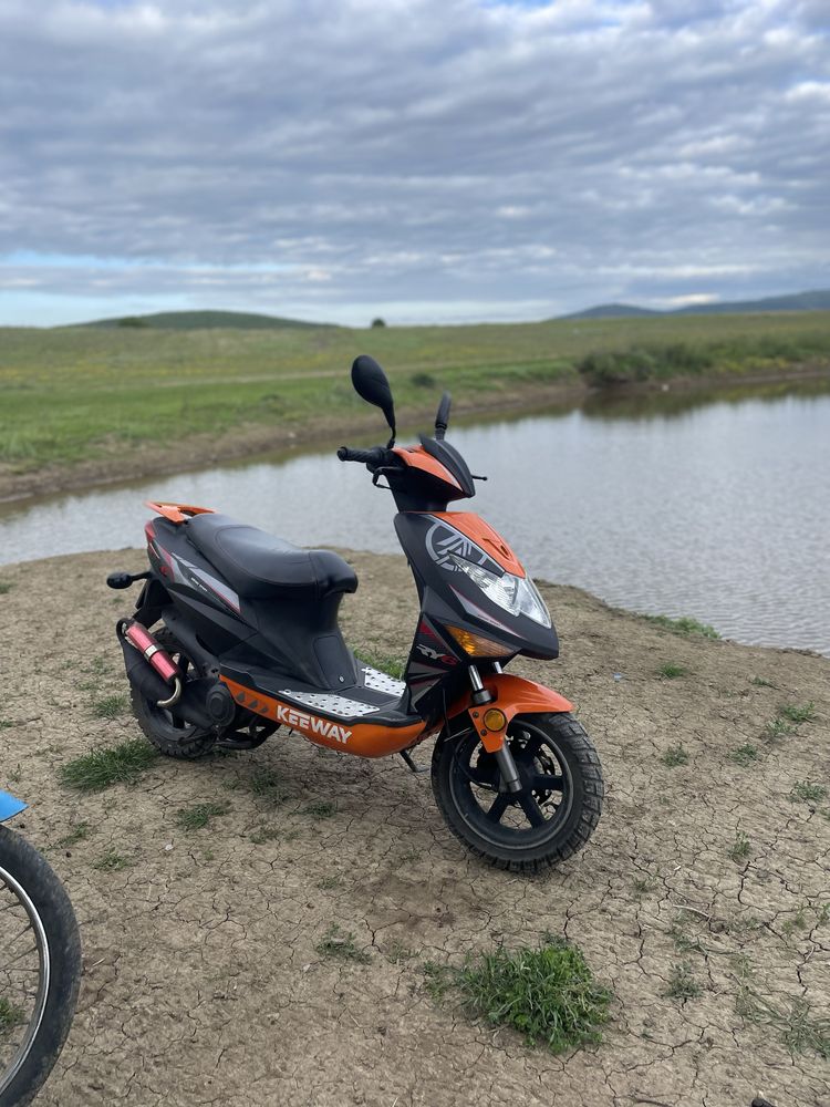 Скутер Keeway Ry6 Sport