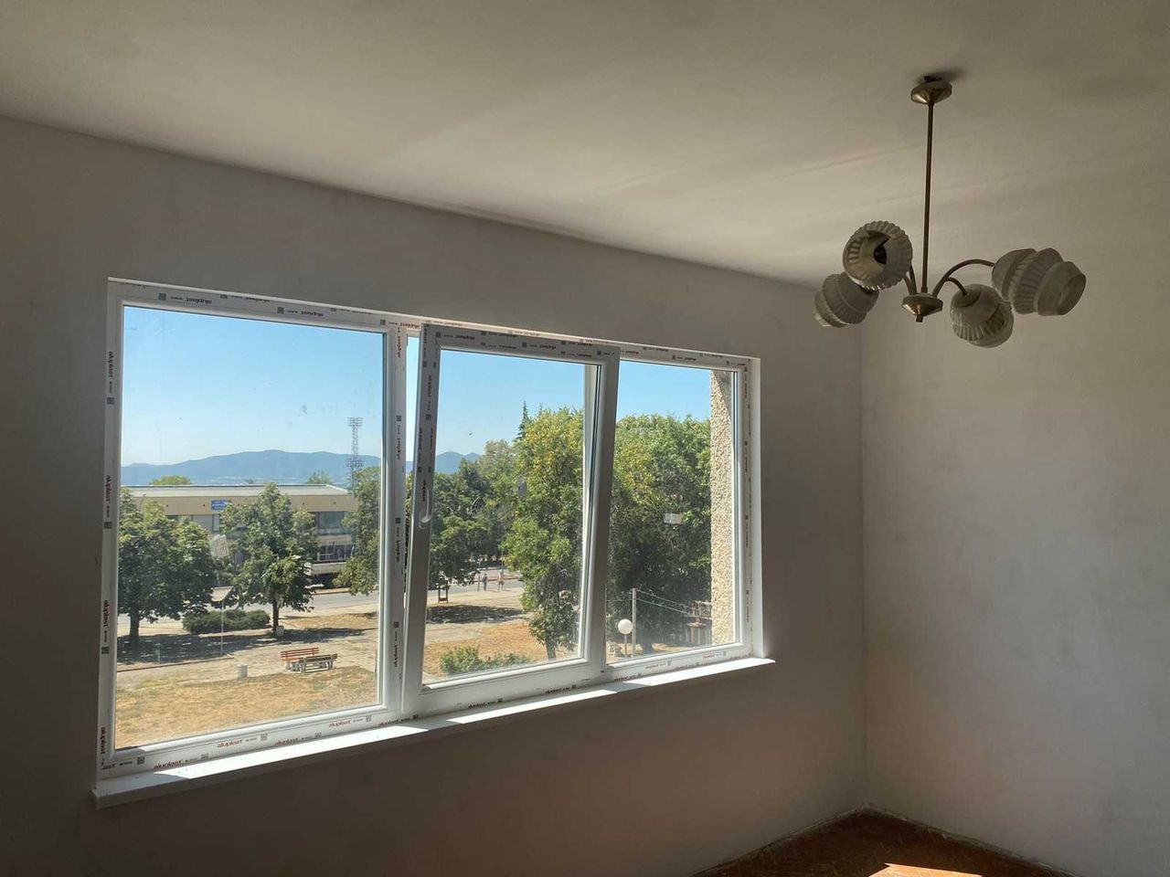 Продава се Тристаен апартамент в Карлово - 86 кв.м за 884 €/кв.м - Снимка #5