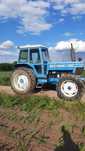 Ford 8100 4×4 in stare buna de funcționare.