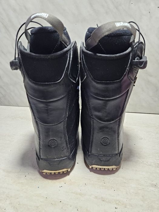 Boots 134 buti placa snowboard  Salomon  mărimea 41  ( 26  cm) .